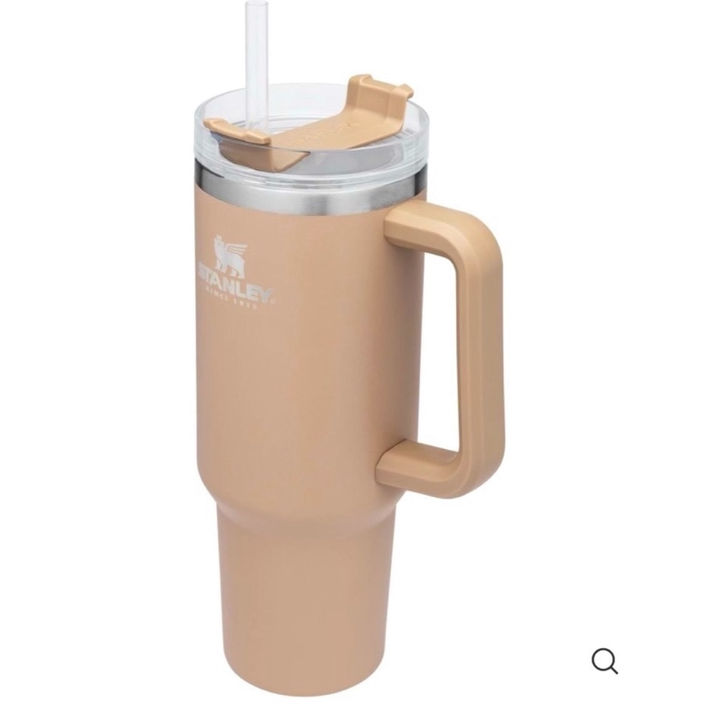 ❗️NWT❗️ Stanley 40oz Travel Quencher Tumbler - Driftwood